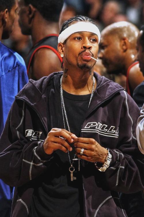 水晶宫官方：29岁霍尔丁离队；加盟2年仅代表球队出场1次（水晶宫官宣：29岁霍尔丁离队，效力两年仅出场一次）