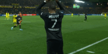 篮球篮网结束连败，全队积极庆祝（篮网止住连败，全队热烈庆祝）